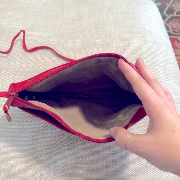 Vintage Leather Shoulder Bag - Picture 12 of 16